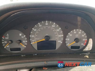 Zdjęcie 9 z 11 samochodu: 2000 MERCEDES-BENZ CLK 430 VIN:WDBLJ70G4YF129690 - miniatura