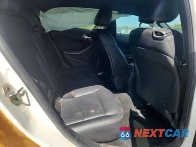 Zdjęcie 11 z 13 samochodu: 2016 MERCEDES-BENZ GLA 250 VIN:WDCTG4EB7GJ219191 - miniatura
