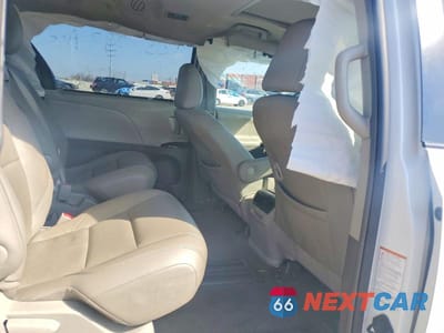 Zdjęcie 11 z 13 samochodu: 2015 TOYOTA SIENNA XLE 8-PASSENGER VIN:5TDYK3DC7FS648038 - miniatura