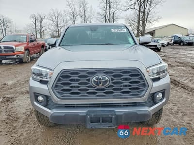 Piąte zdjęcie samochodu w środku: 2021 TOYOTA TACOMA TRD OFF-ROAD VIN:3TYCZ5AN1MT031078 - miniatura