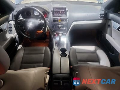 Zdjęcie 8 z 13 samochodu: 2008 MERCEDES-BENZ C 300 VIN:WDDGF54X78R026139 - miniatura