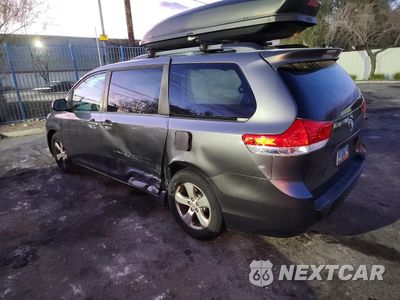Drugie zdjęcie samochodu z przodu: 2012 TOYOTA SIENNA LE 8-PASSENGER VIN:5TDKK3DC7CS197226 - miniatura