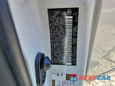 Zdjęcie 12 z 12 samochodu: 2011 TOYOTA PRIUS FOUR VIN:JTDKN3DU8B0294615 - miniatura