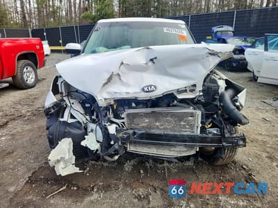 Piąte zdjęcie samochodu w środku: 2016 KIA SOUL BASE VIN:KNDJN2A20G7368391 - miniatura