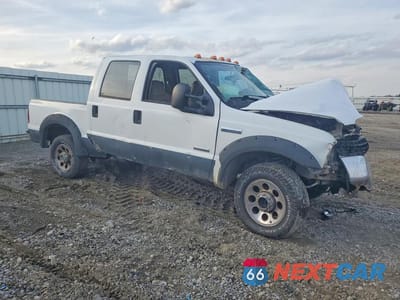 Czwarte zdjęcie samochodu z boku: 2005 FORD F250 SUPER DUTY VIN:1FTSW21PX5EA13072 - miniatura