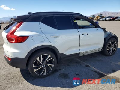 Trzecie zdjęcie samochodu z tyłu: 2021 VOLVO XC40 T4 R-DESIGN VIN:YV4AC2HM6M2487226 - miniatura