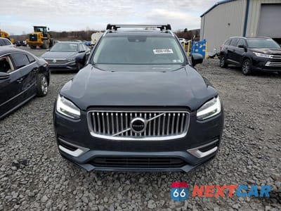 Piąte zdjęcie samochodu w środku: 2021 VOLVO XC90 T8 RECHARGE INSCRIPTION EXPRESS VIN:YV4BR0CK5M1754603 - miniatura