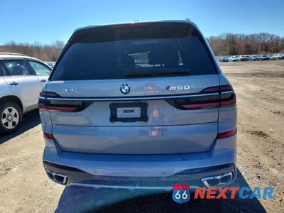 Zdjęcie 6 z 12 samochodu: 2025 BMW X7 M60I VIN:5UX33EM08S9X10045 - miniatura