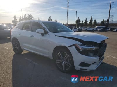 Czwarte zdjęcie samochodu z boku: 2020 VOLVO XC60 T5 MOMENTUM VIN:YV4102RK0L1565347 - miniatura