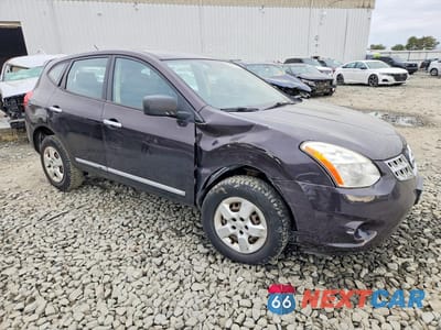 Czwarte zdjęcie samochodu z boku: 2013 NISSAN ROGUE S VIN:JN8AS5MVXDW150576 - miniatura