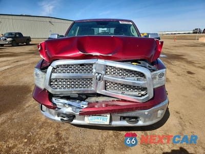 Piąte zdjęcie samochodu w środku: 2017 RAM 1500 LARAMIE VIN:1C6RR7NT8HS671951 - miniatura