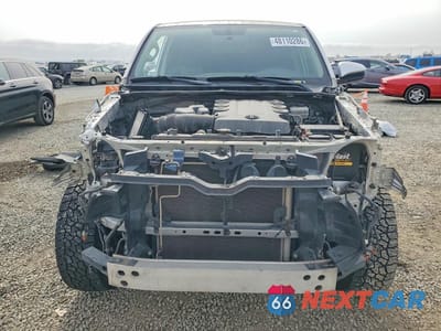 Piąte zdjęcie samochodu w środku: 2016 TOYOTA 4RUNNER SR5 VIN:JTEBU5JR2G5356241 - miniatura