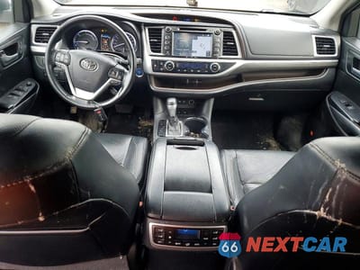 Zdjęcie 8 z 13 samochodu: 2018 TOYOTA HIGHLANDER HYBRID LIMITED VIN:5TDDGRFHXJS044908 - miniatura