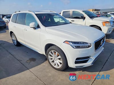 Czwarte zdjęcie samochodu z boku: 2018 VOLVO XC90 T6 VIN:YV4A22PKXJ1378045 - miniatura