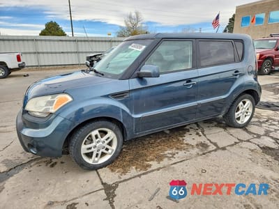 2011 KIA SOUL + KNDJT2A2XB7260987 - główne zdjęcie licytacji z USA - miniatura