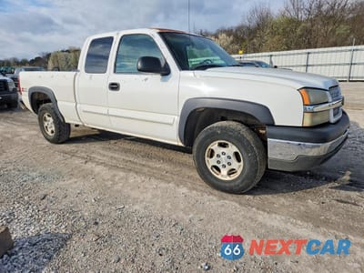 Czwarte zdjęcie samochodu z boku: 2003 CHEVROLET SILVERADO K1500 VIN:2GCEK19T131111460 - miniatura