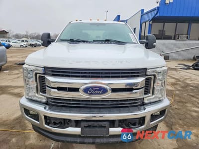 Piąte zdjęcie samochodu w środku: 2018 FORD F250 SUPER DUTY VIN:1FT7W2B64JEB74684 - miniatura