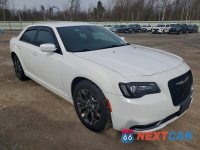 Czwarte zdjęcie samochodu z boku: 2015 CHRYSLER 300 S VIN:2C3CCAGG9FH803413 - miniatura