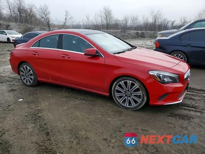 Czwarte zdjęcie samochodu z boku: 2019 MERCEDES-BENZ CLA 250 4MATIC VIN:WDDSJ4GB3KN727312 - miniatura