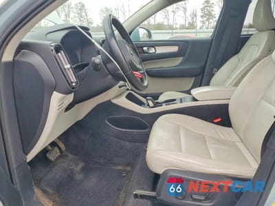 Zdjęcie 7 z 11 samochodu: 2019 VOLVO XC40 T4 MOMENTUM VIN:YV4AC2HK7K2090006 - miniatura