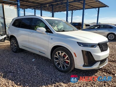 Czwarte zdjęcie samochodu z boku: 2022 CADILLAC XT6 SPORT VIN:1GYKPGRS0NZ181342 - miniatura