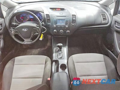 Zdjęcie 8 z 12 samochodu: 2016 KIA FORTE EX VIN:KNAFX4A82G5598152 - miniatura