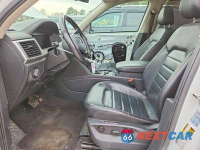 Zdjęcie 7 z 14 samochodu: 2018 VOLKSWAGEN ATLAS SEL PREMIUM VIN:1V2NR2CA7JC542366 - miniatura