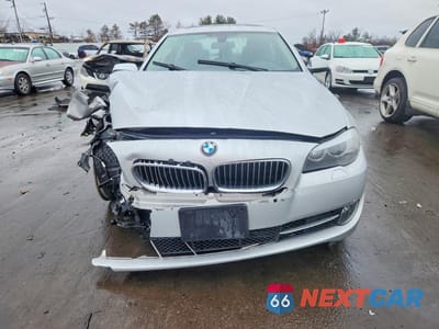 Piąte zdjęcie samochodu w środku: 2013 BMW 535 XI VIN:WBAFU7C5XDDU76220 - miniatura