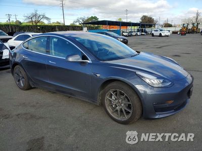 Czwarte zdjęcie samochodu z boku: 2018 TESLA MODEL 3 VIN:5YJ3E1EB2JF144795 - miniatura