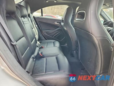 Zdjęcie 10 z 12 samochodu: 2019 MERCEDES-BENZ CLA 250 4MATIC VIN:WDDSJ4GB8KN722820 - miniatura