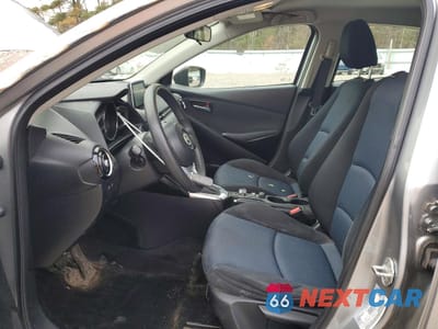 Zdjęcie 7 z 12 samochodu: 2016 SCION IA BASE VIN:3MYDLBZVXGY136012 - miniatura