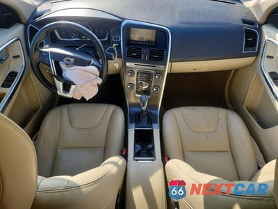 Zdjęcie 8 z 11 samochodu: 2015 VOLVO XC60 T6 PREMIER+ VIN:YV4902RC8F2611842 - miniatura