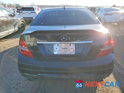 Zdjęcie 6 z 12 samochodu: 2014 MERCEDES-BENZ C 300 4MATIC VIN:WDDGF8AB3EG219728 - miniatura