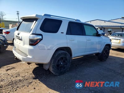Trzecie zdjęcie samochodu z tyłu: 2016 TOYOTA 4RUNNER SR5 VIN:JTEBU5JR5G5362695 - miniatura