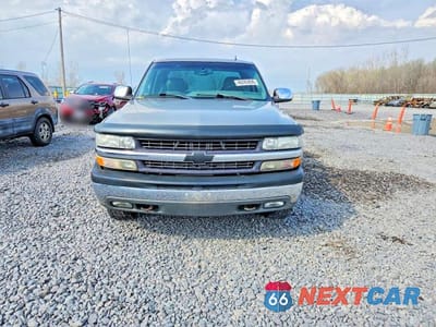 Piąte zdjęcie samochodu w środku: 2001 CHEVROLET SILVERADO K1500 VIN:1GCEK19T71E150064 - miniatura