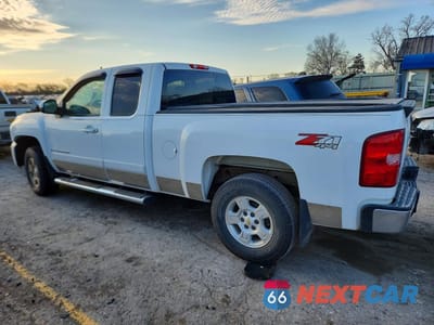 Drugie zdjęcie samochodu z przodu: 2008 CHEVROLET SILVERADO K1500 VIN:1GCEK19J78Z332896 - miniatura