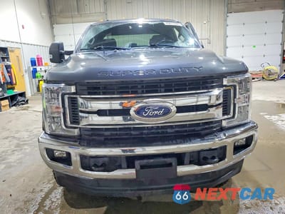Piąte zdjęcie samochodu w środku: 2019 FORD F250 SUPER DUTY VIN:1FT7X2B63KEG82062 - miniatura