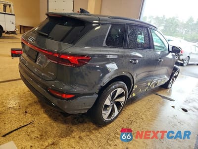 Trzecie zdjęcie samochodu z tyłu: 2025 AUDI Q6 E-TRON PREMIUM PLUS VIN:WA124BGF7SA053708 - miniatura