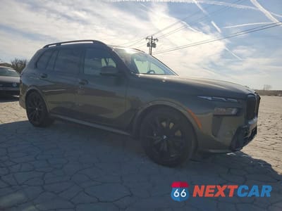 Czwarte zdjęcie samochodu z boku: 2026 BMW X7 XDRIVE40I VIN:5UX23EM09T9122118 - miniatura