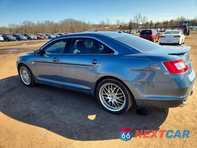 Drugie zdjęcie samochodu z przodu: 2010 FORD TAURUS SHO VIN:1FAHP2KTXAG109758 - miniatura