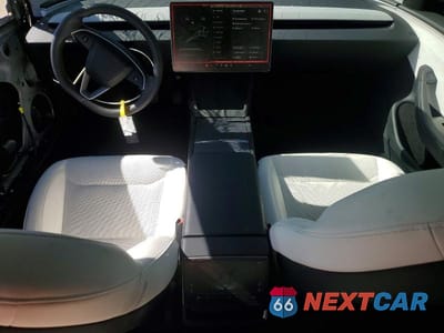 Zdjęcie 8 z 12 samochodu: 2025 TESLA MODEL 3 VIN:5YJ3E1EA8SF924762 - miniatura
