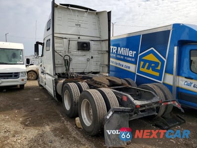 Trzecie zdjęcie samochodu z tyłu: 2024 VOLVO VNL SEMI TRUCK VIN:4V4NC9EH9RN641099 - miniatura