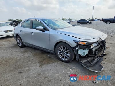 Czwarte zdjęcie samochodu z boku: 2021 MAZDA 3 VIN:3MZBPAA76MM203786 - miniatura