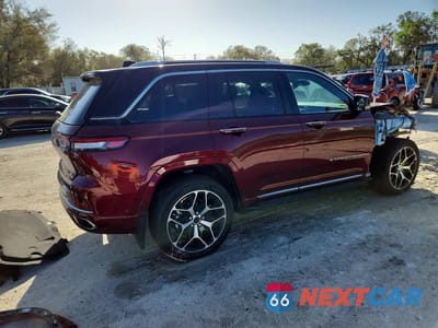 Trzecie zdjęcie samochodu z tyłu: 2022 JEEP GRAND CHEROKEE SUMMIT 4XE VIN:1C4RJYE63N8724774 - miniatura