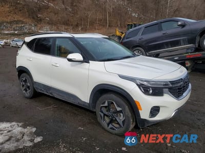 Czwarte zdjęcie samochodu z boku: 2024 KIA SELTOS EX VIN:KNDERCAAXR7661060 - miniatura