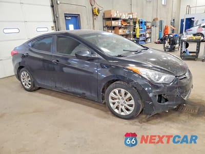 Czwarte zdjęcie samochodu z boku: 2012 HYUNDAI ELANTRA GLS VIN:5NPDH4AE2CH073373 - miniatura