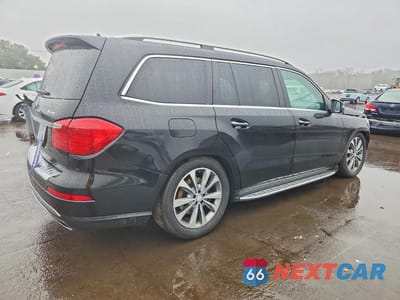 Trzecie zdjęcie samochodu z tyłu: 2015 MERCEDES-BENZ GL 450 4MATIC VIN:4JGDF6EE2FA494979 - miniatura