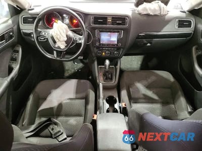 Zdjęcie 8 z 11 samochodu: 2016 VOLKSWAGEN JETTA UNKNOWN VIN:3VWD67AJXGM311357 - miniatura