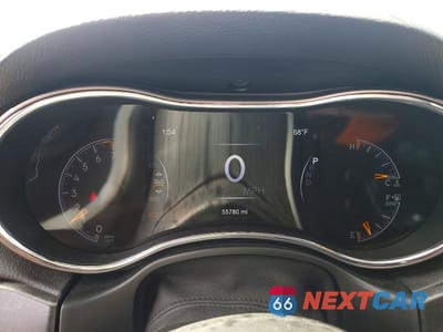 Zdjęcie 9 z 12 samochodu: 2018 JEEP GRAND CHEROKEE LAREDO VIN:1C4RJEAGXJC513110 - miniatura