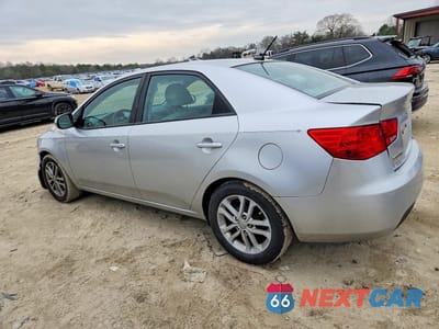 Drugie zdjęcie samochodu z przodu: 2012 KIA FORTE EX VIN:KNAFU4A2XC5474435 - miniatura